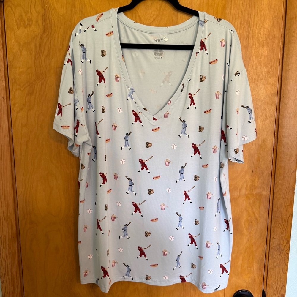 NWOT Kyte Baby Women's Relaxed Fit V-Neck T Shirt Blue Baseball Size XXL Bamboo